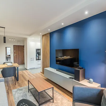 Apartamento Business - 47m2, Balcony And Parking By Rentujemy *